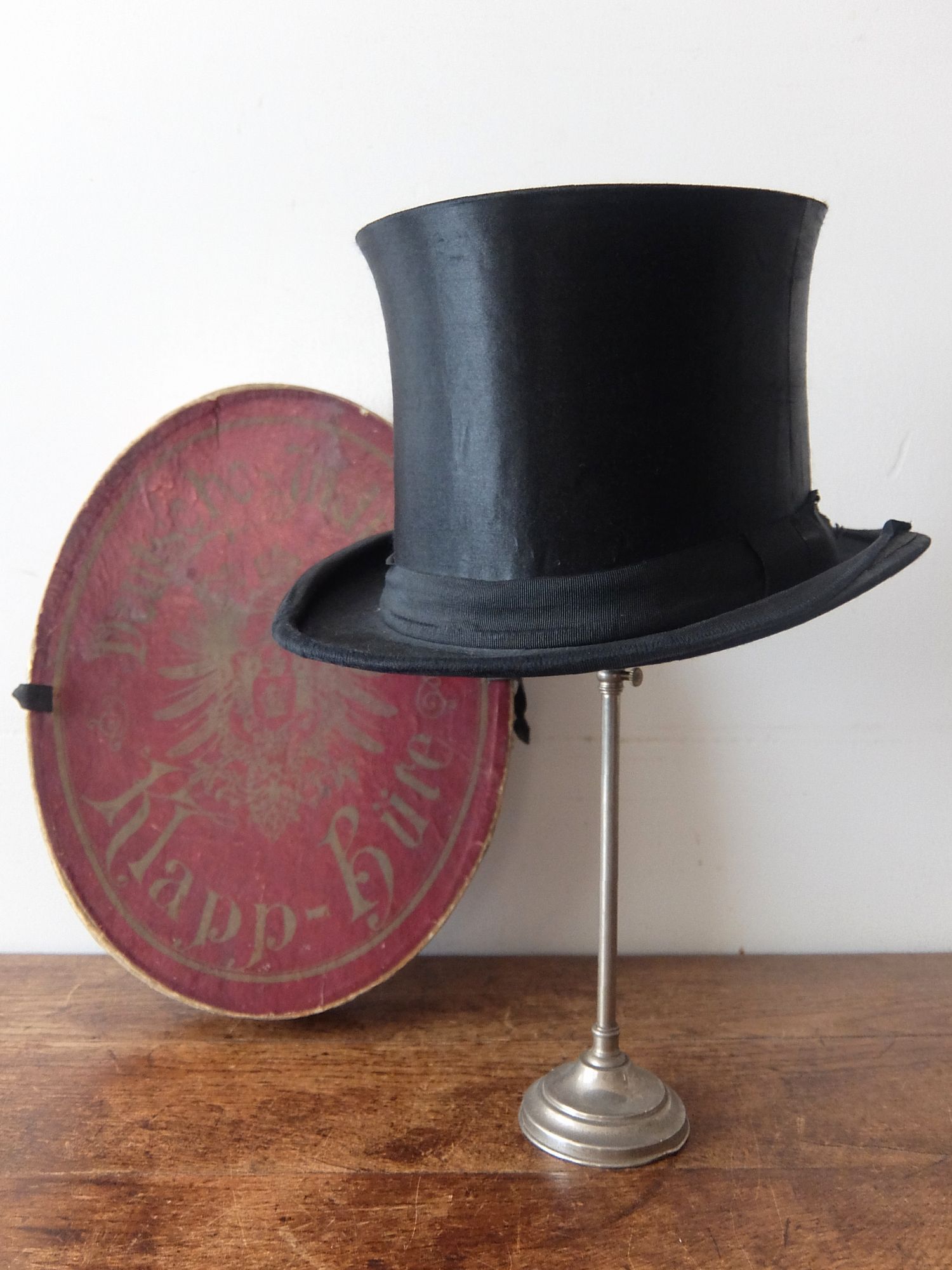 Silk Hat with Box (A0726)
