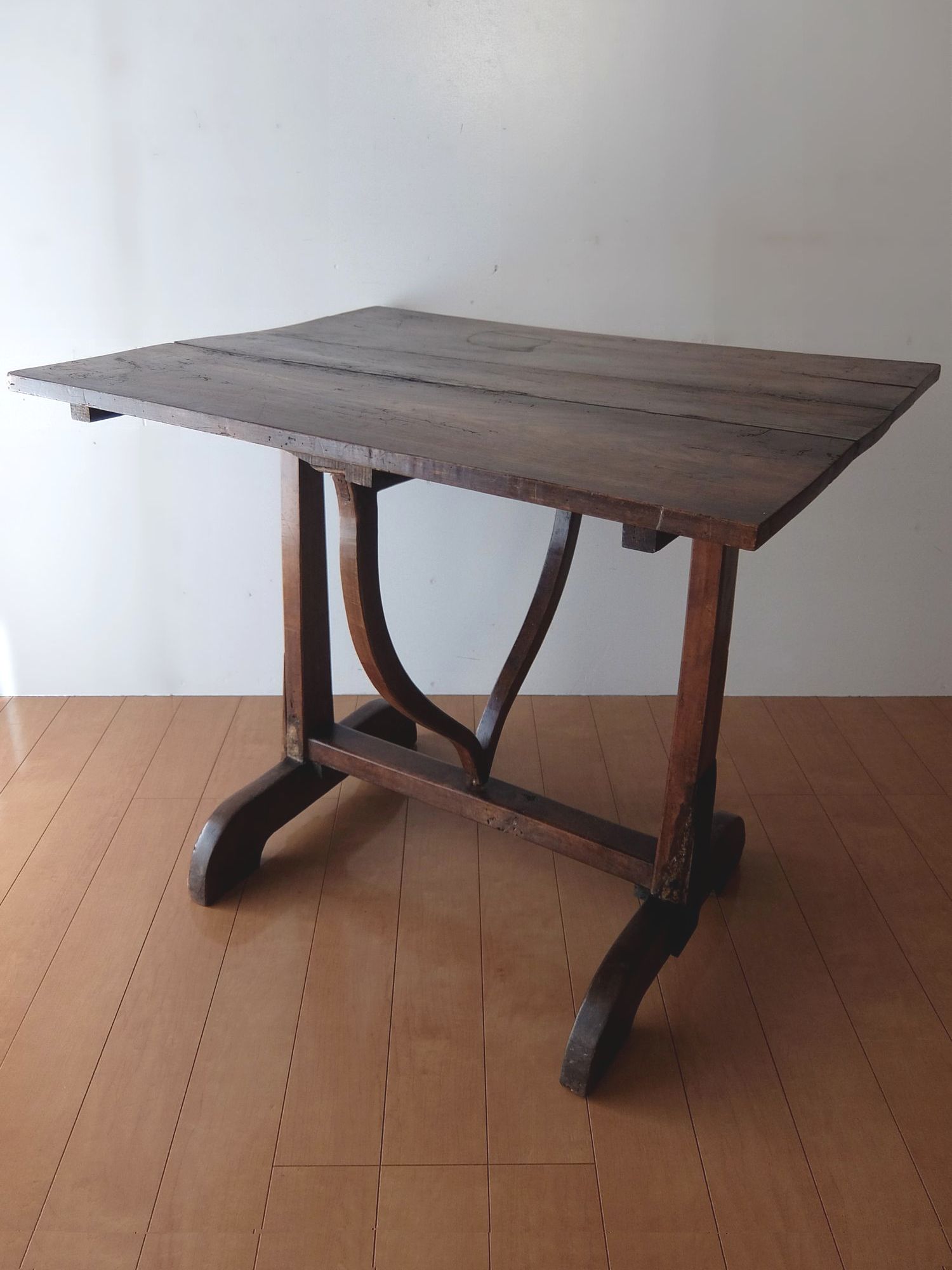 Folding Table (A0822)