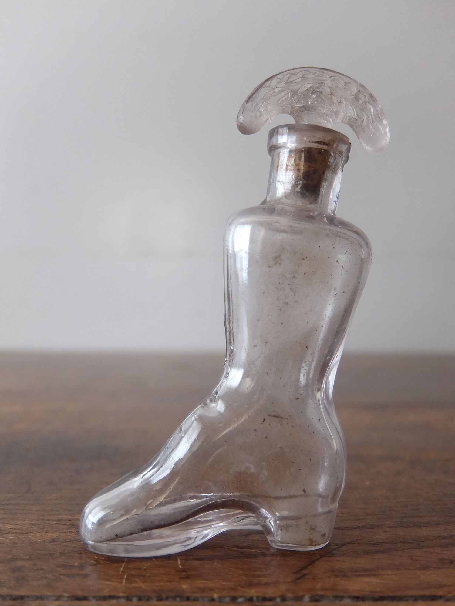 Perfume Bottle (B0726-03)