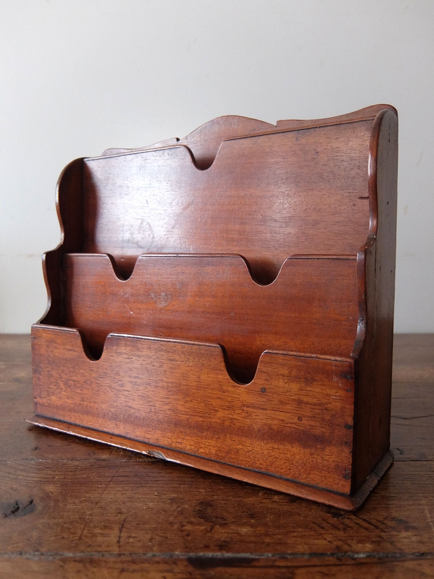 Letter Rack (A0724)