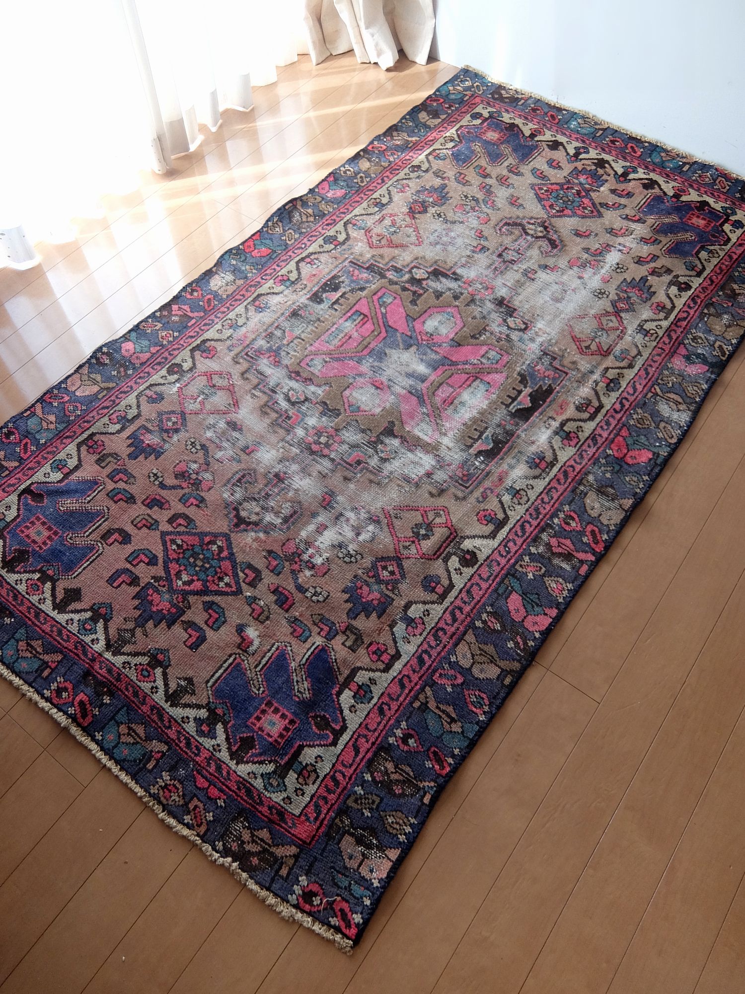 Antique Rug (E0224)