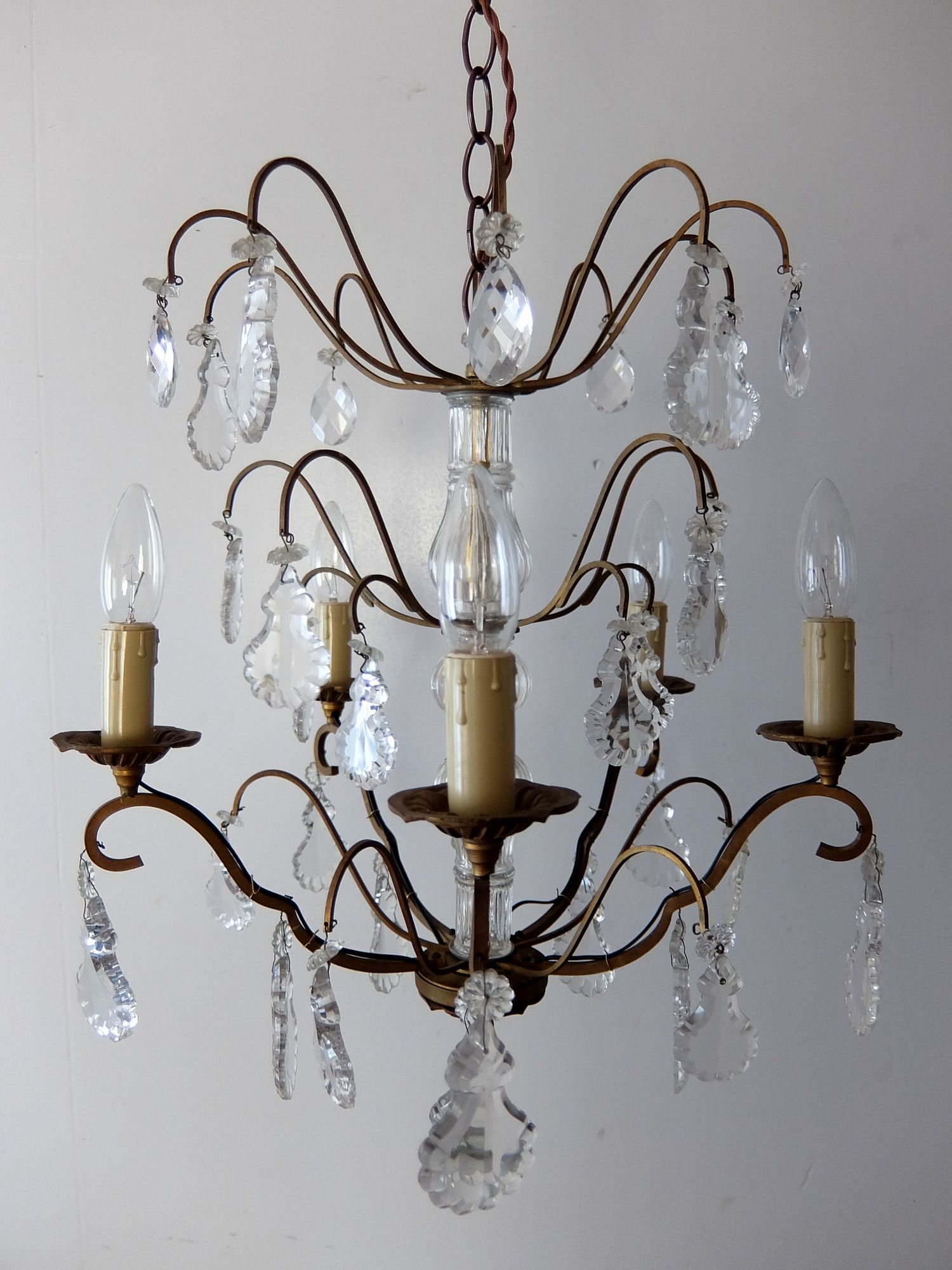 Chandelier (B0920)