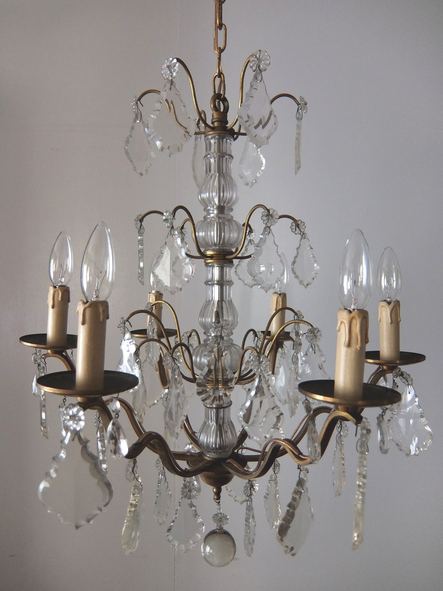 Chandelier (C0414)