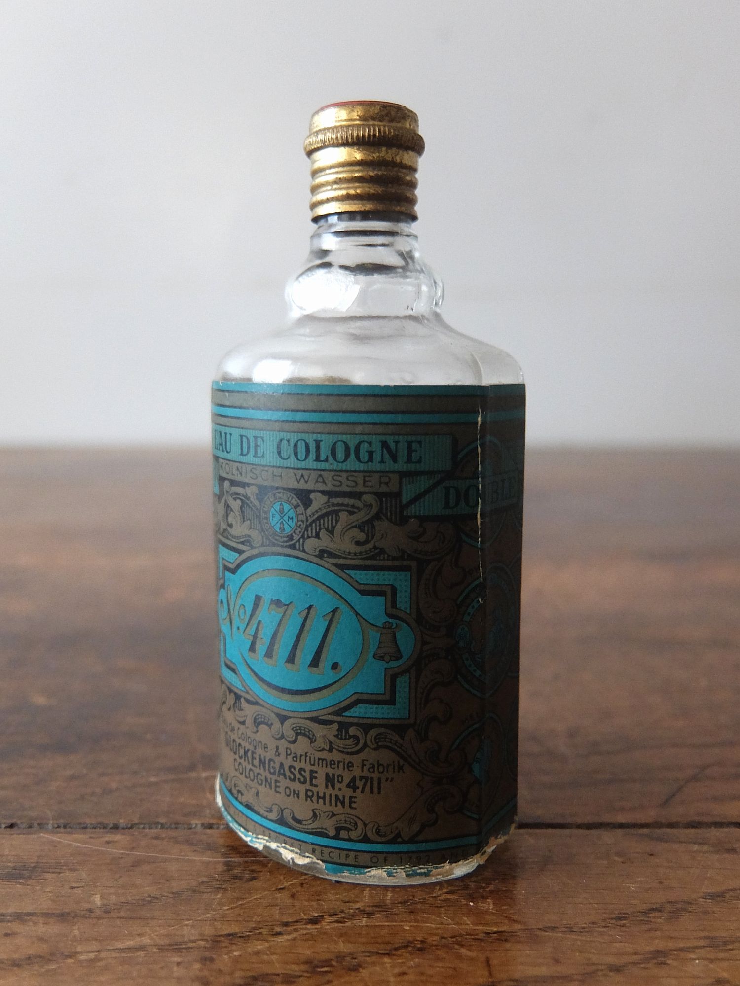Perfume Bottle (A0826-02)