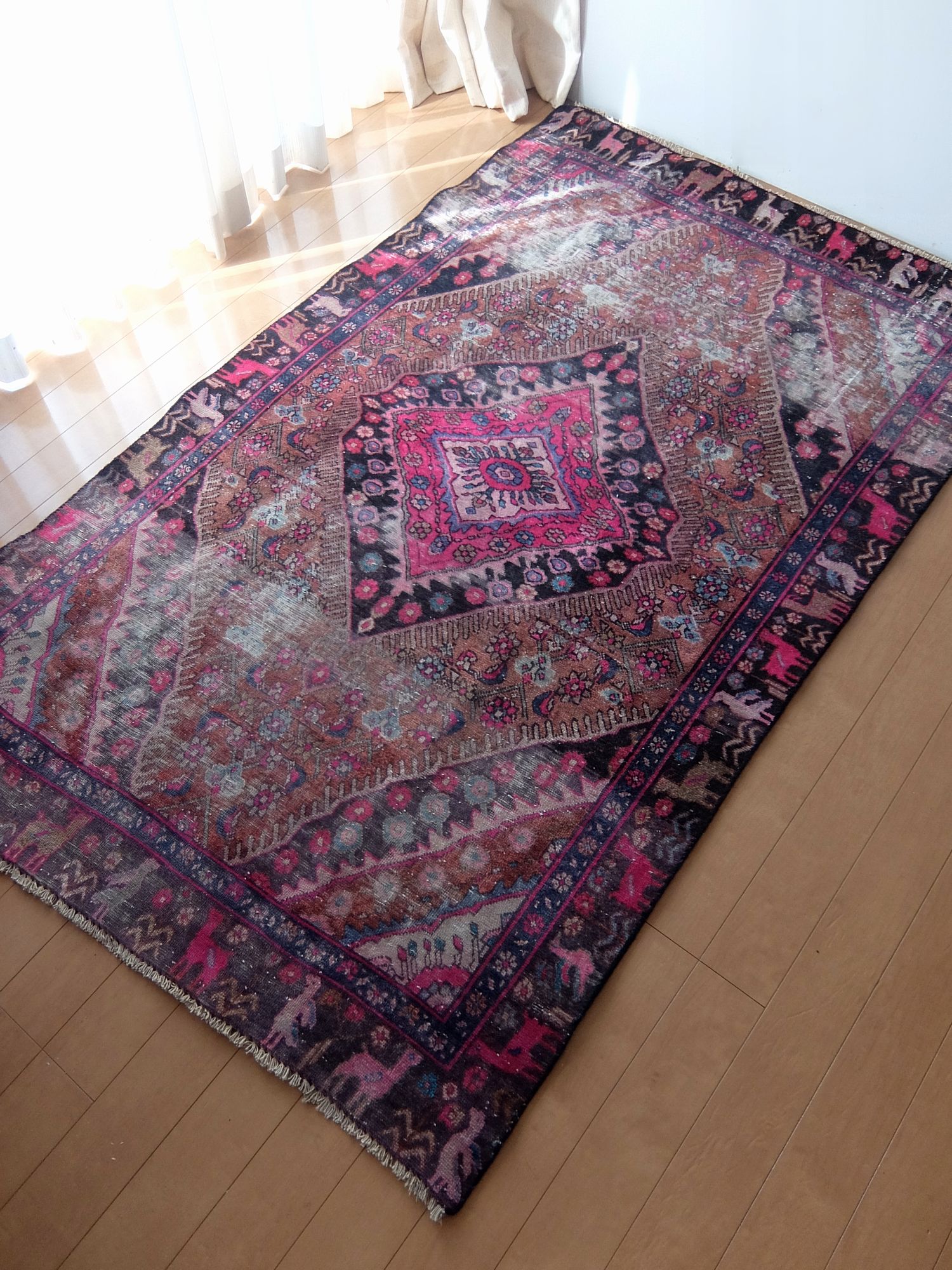 Antique Rug (F0224)