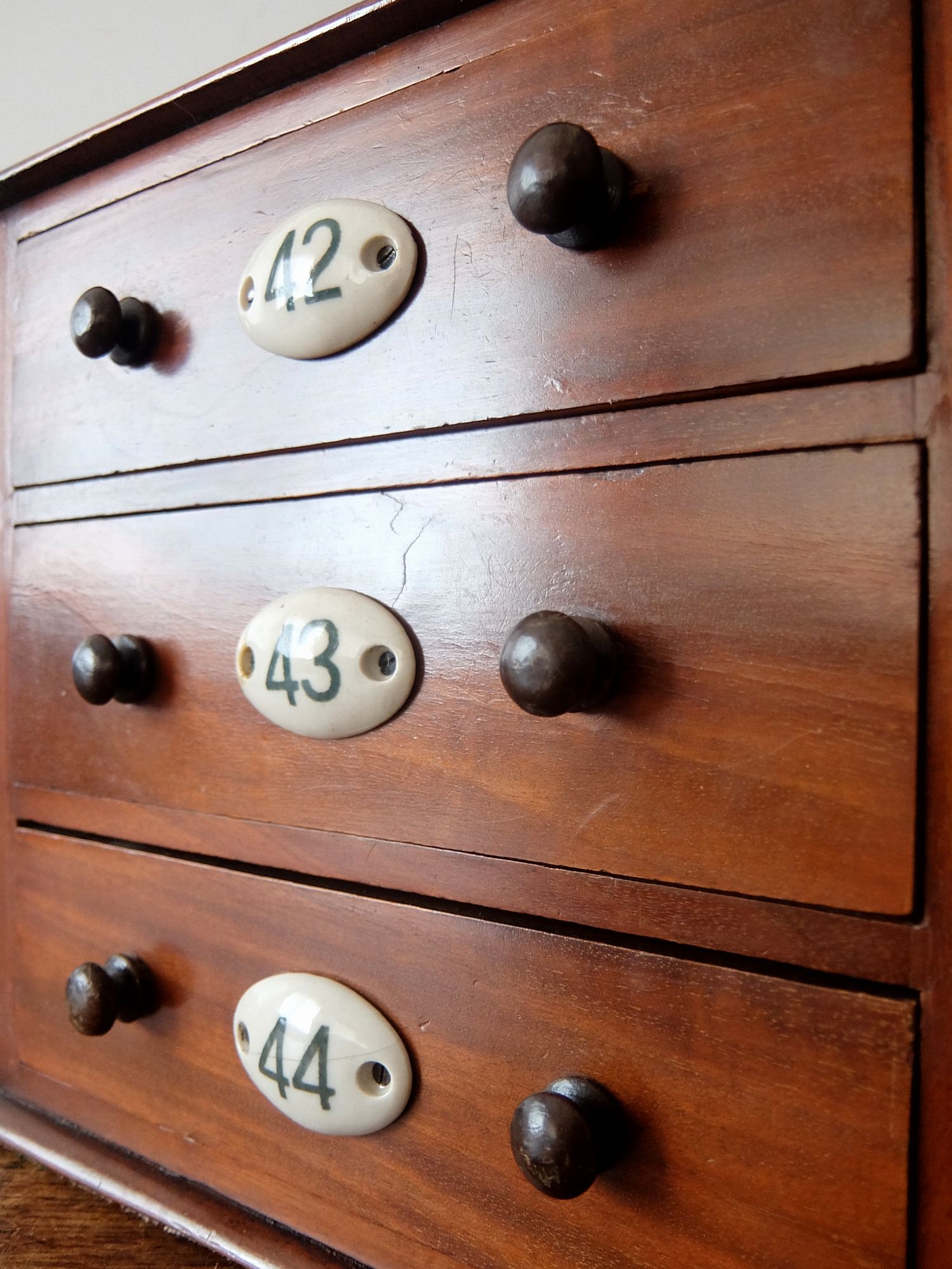 Small Drawers (B0626)