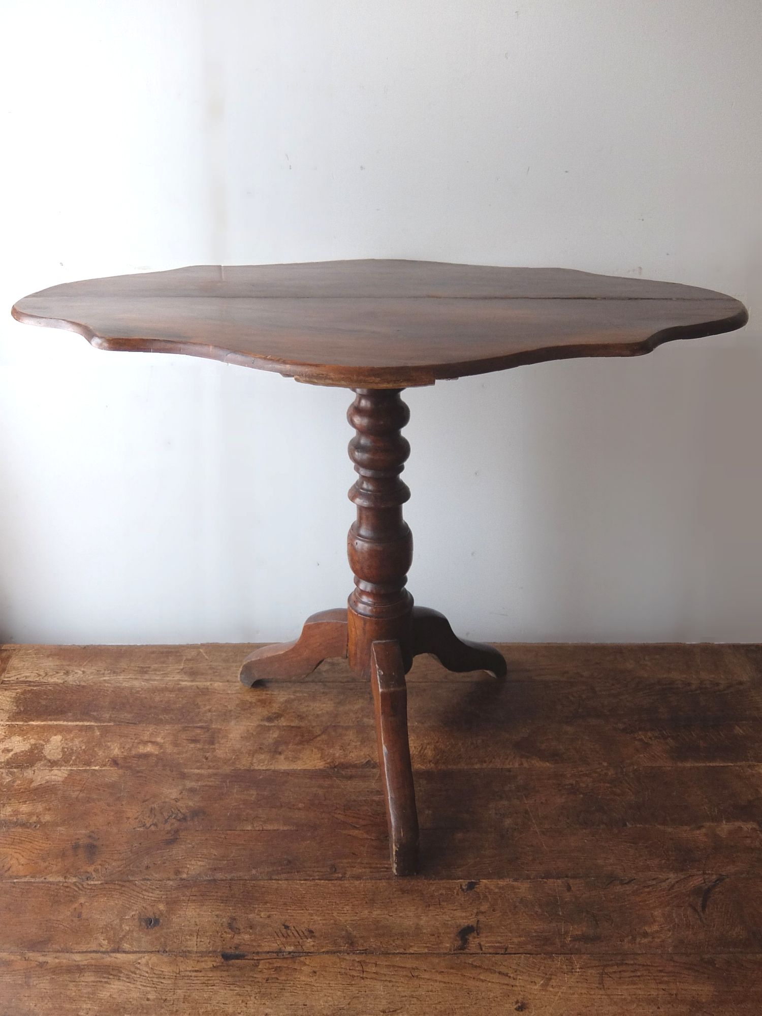 Side Table (B0723)