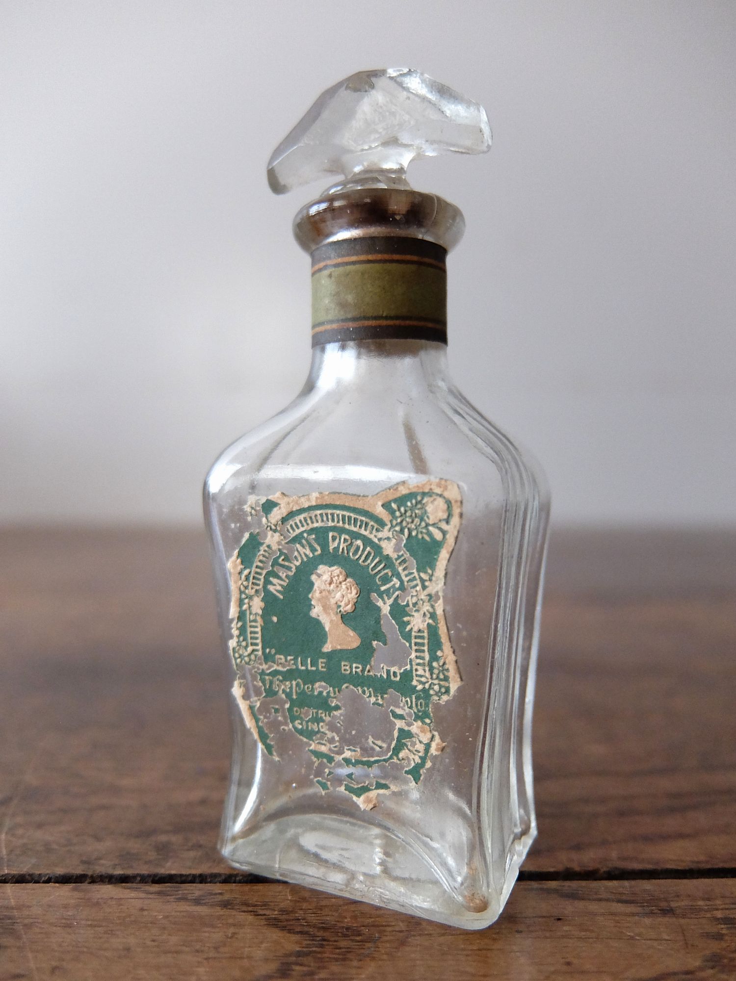 Perfume Bottle (A0320)