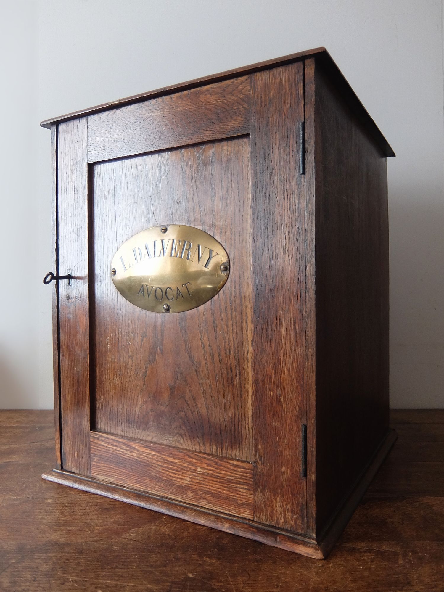 Table Top Cabinet (A0826)
