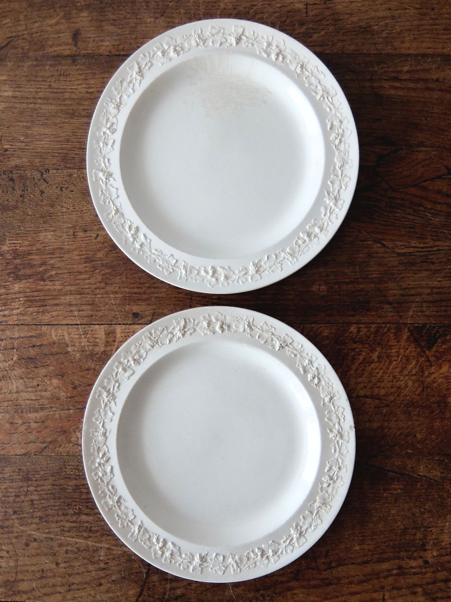 Wedgwood Relief Plate (A0620)