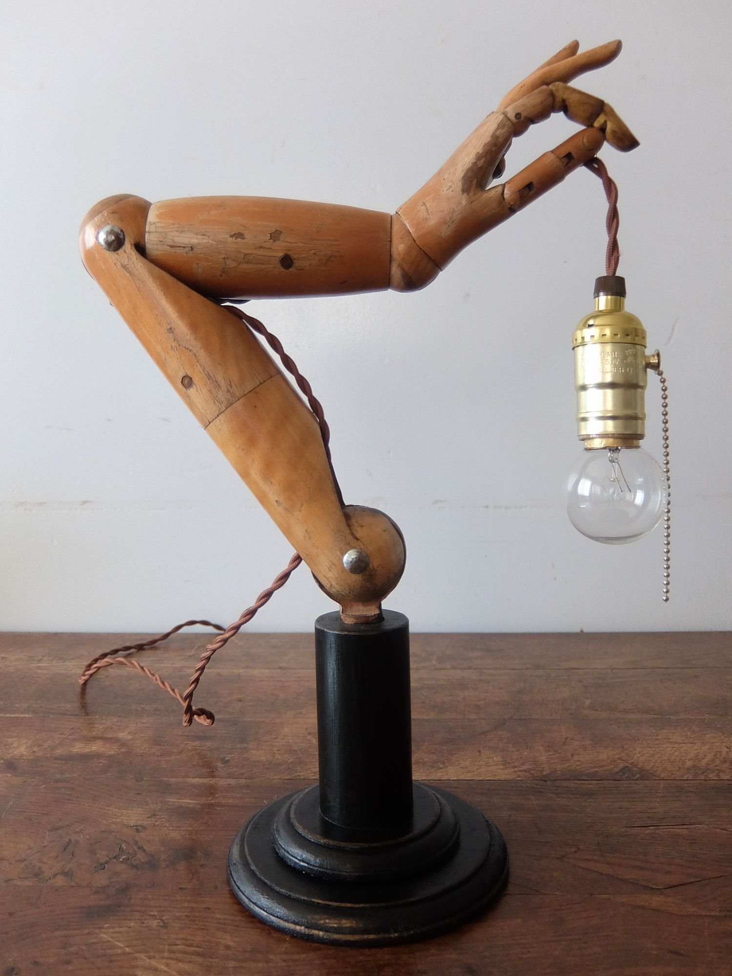 Mannequin's Desk Lamp (A0826-01)
