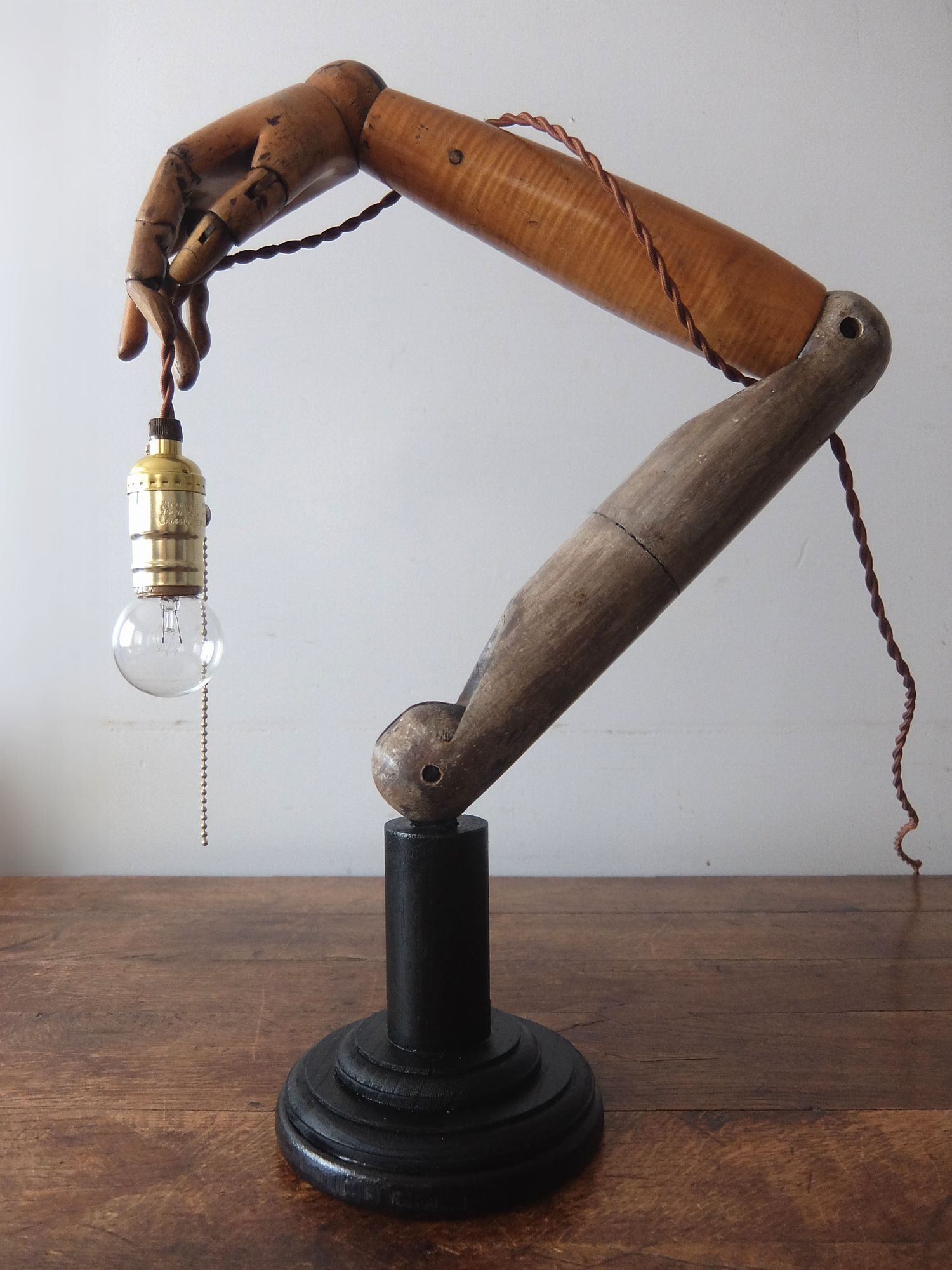 Mannequin's Desk Lamp (A0826-02)