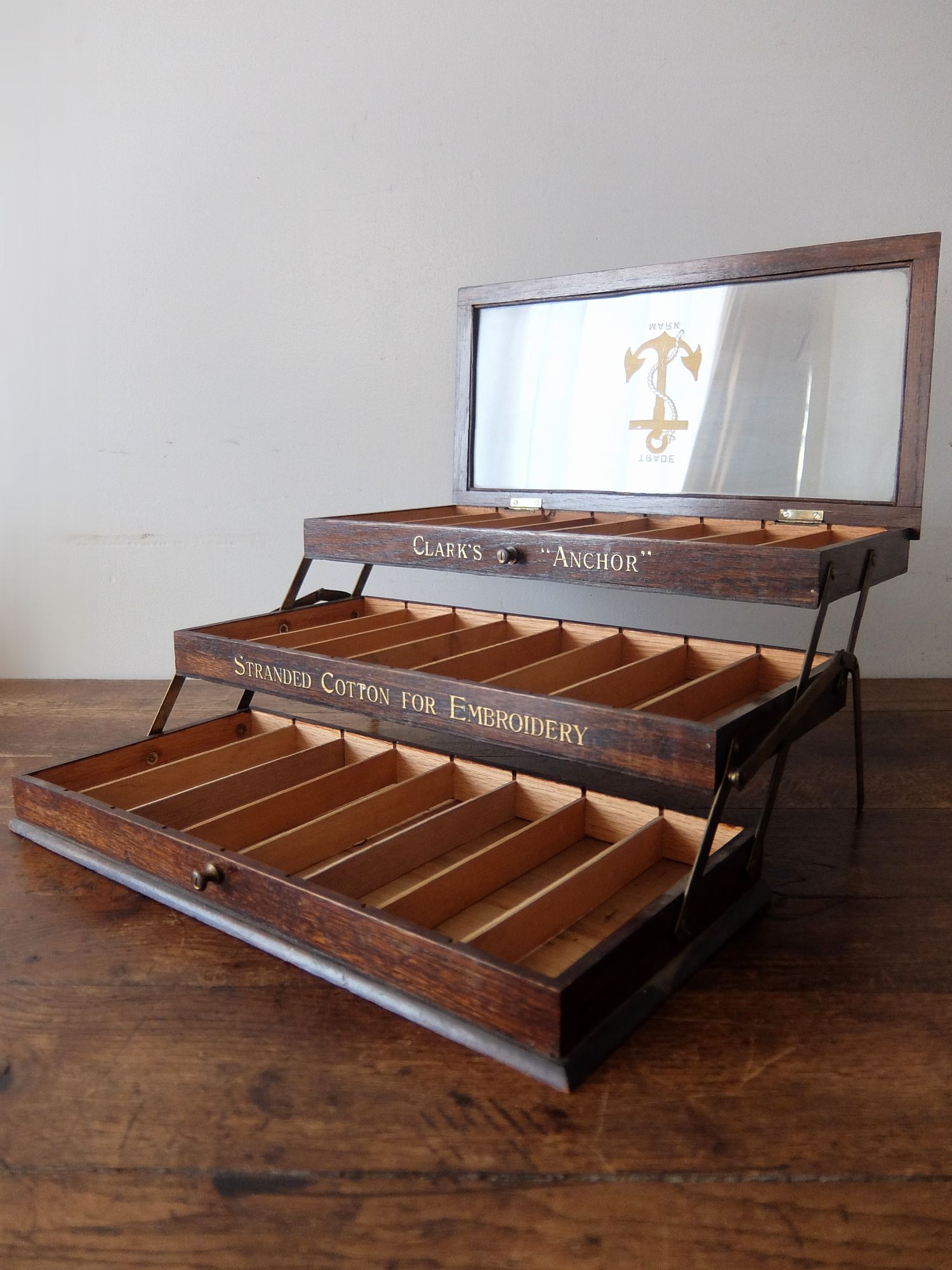 Clark's Anchor Display Case (A0825)