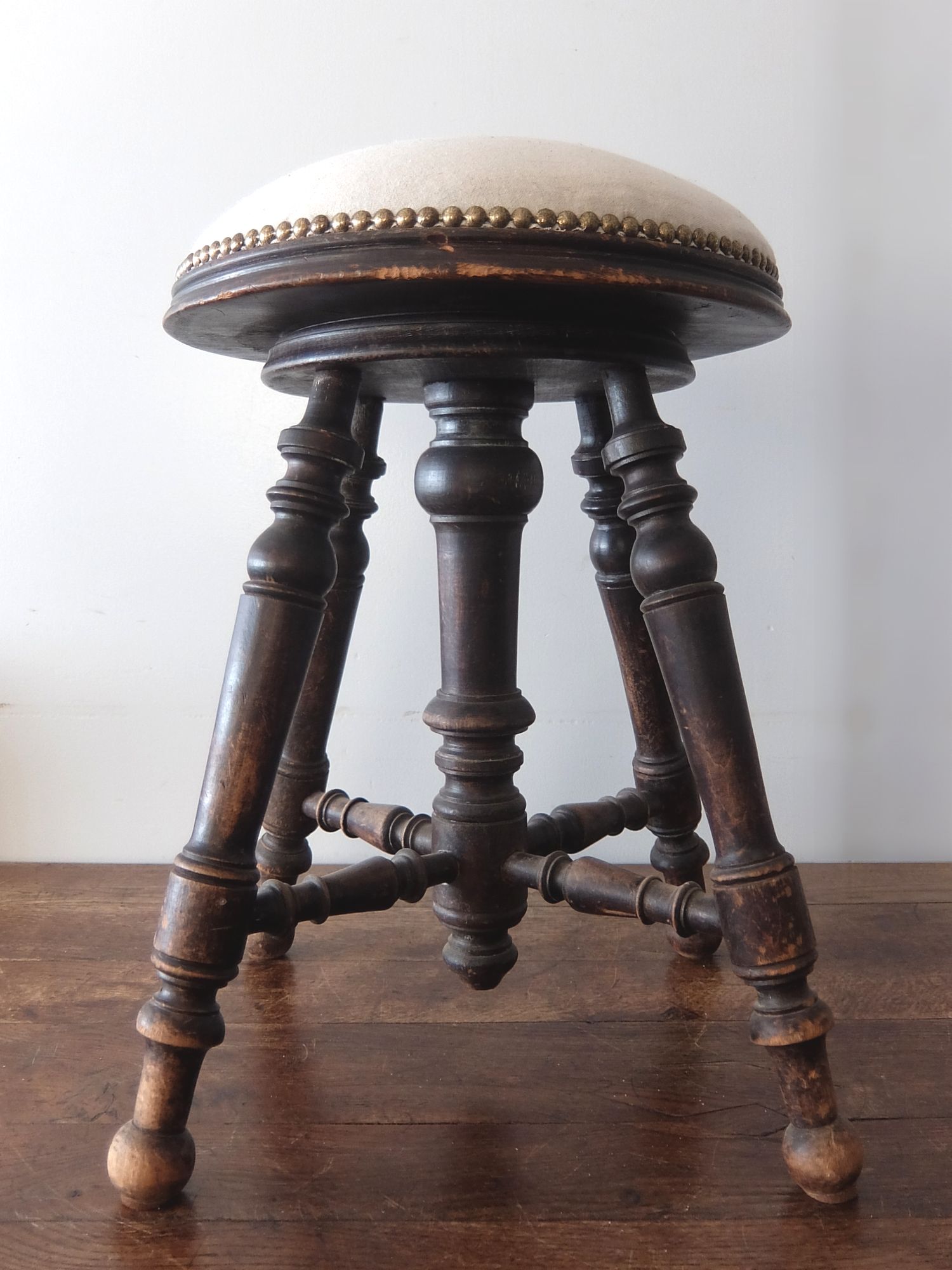 French Stool (A0822)