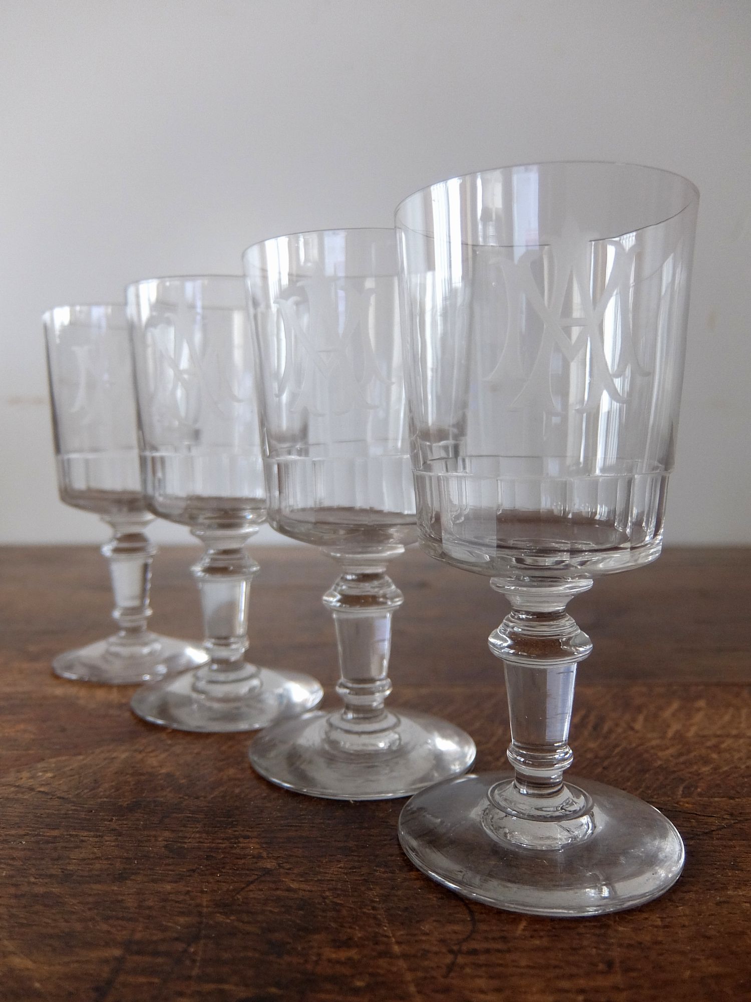 Wine Glass (A0724)