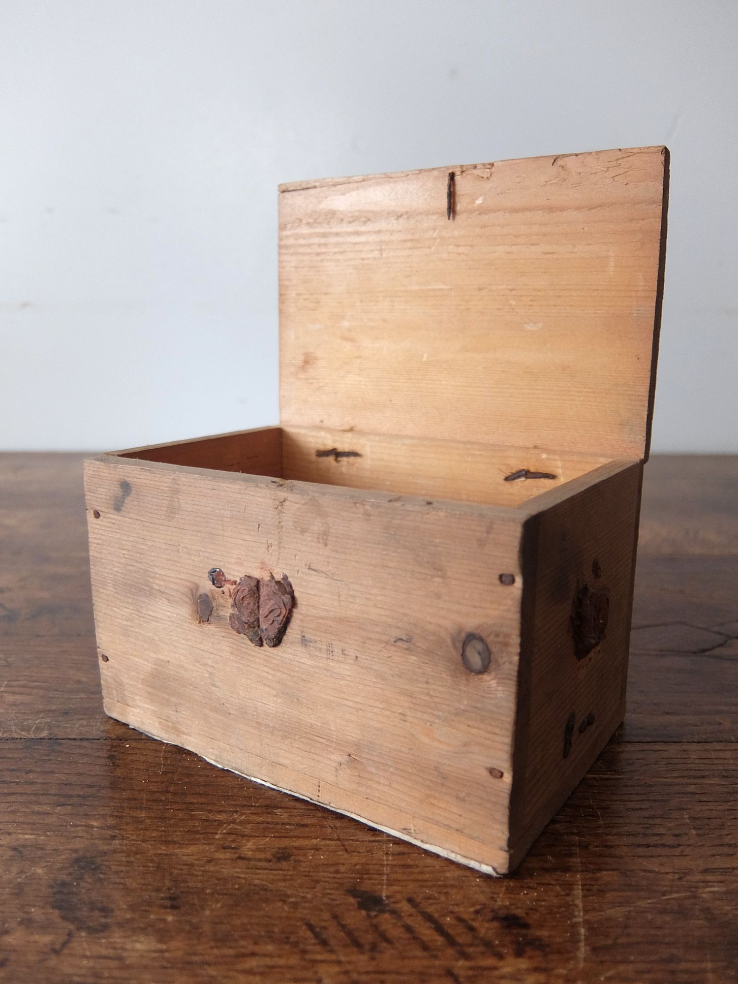 Wooden Box (A0724-02)