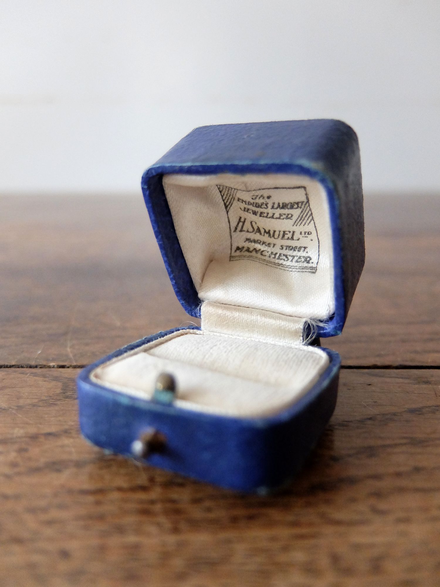 Antique Jewelry Box (C0721-03)