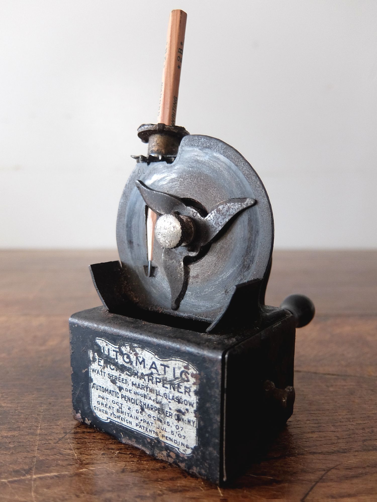 Automatic Pencil Sharpener (A1123)