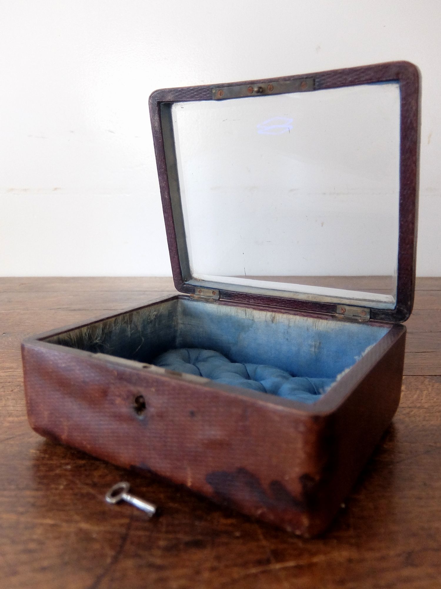 Antique Jewelry Case (A0924)