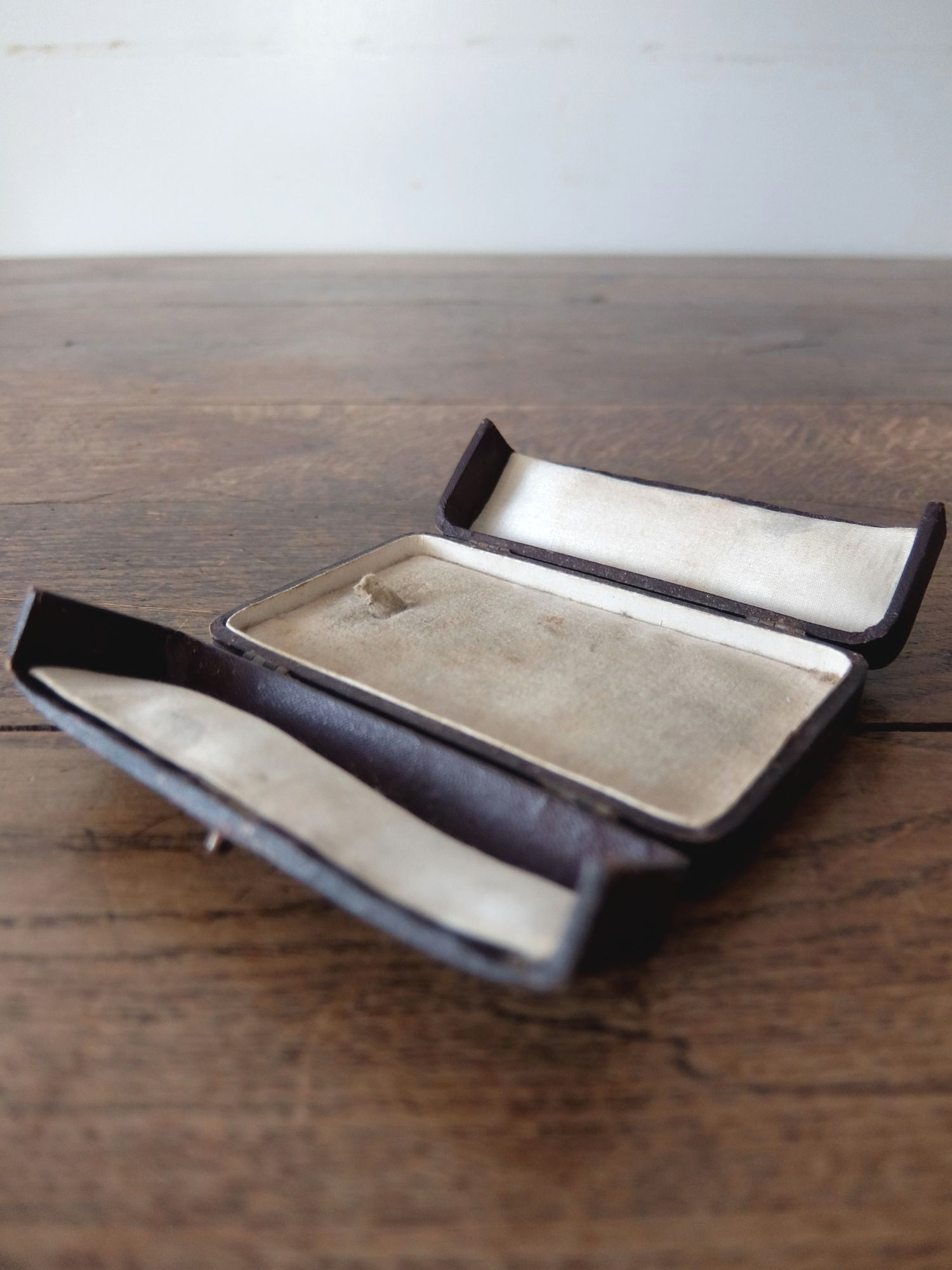 Antique Jewelry Box (A0122-01)