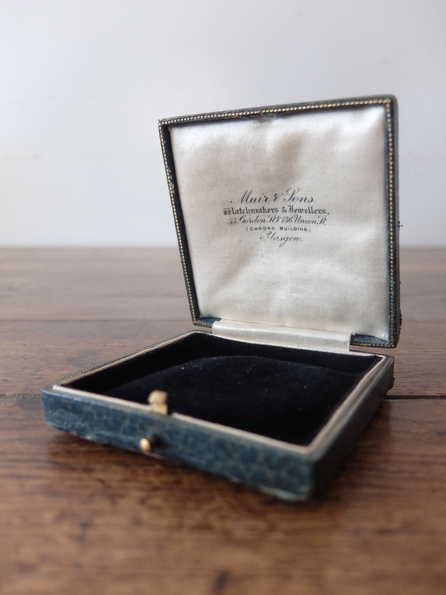 Antique Jewelry Box (C1026-07)