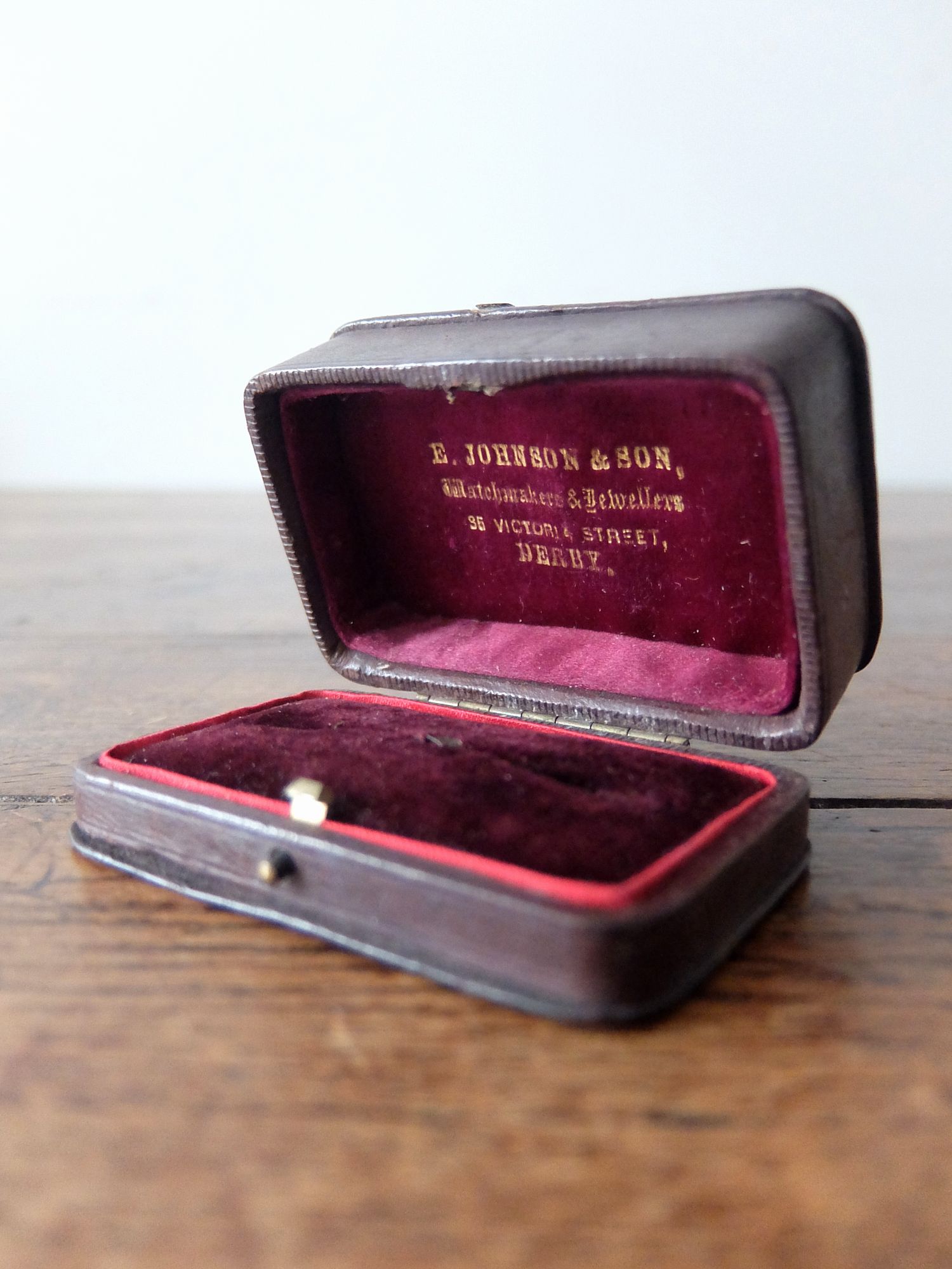 Antique Jewelry Box (B0924-12)