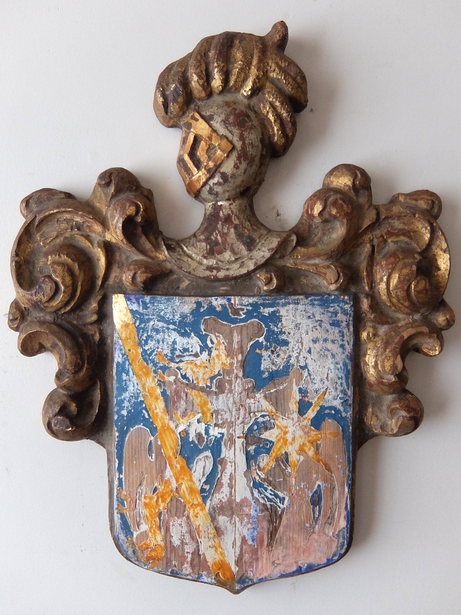 Carved Ornament 【Emblem】 (A1025)