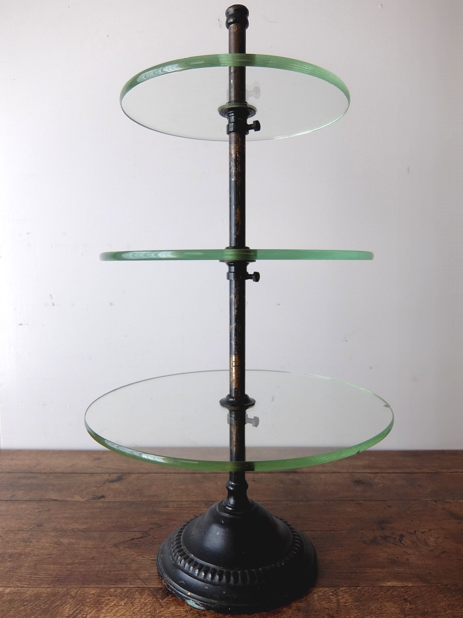 Display Stand with Glass (A0718)