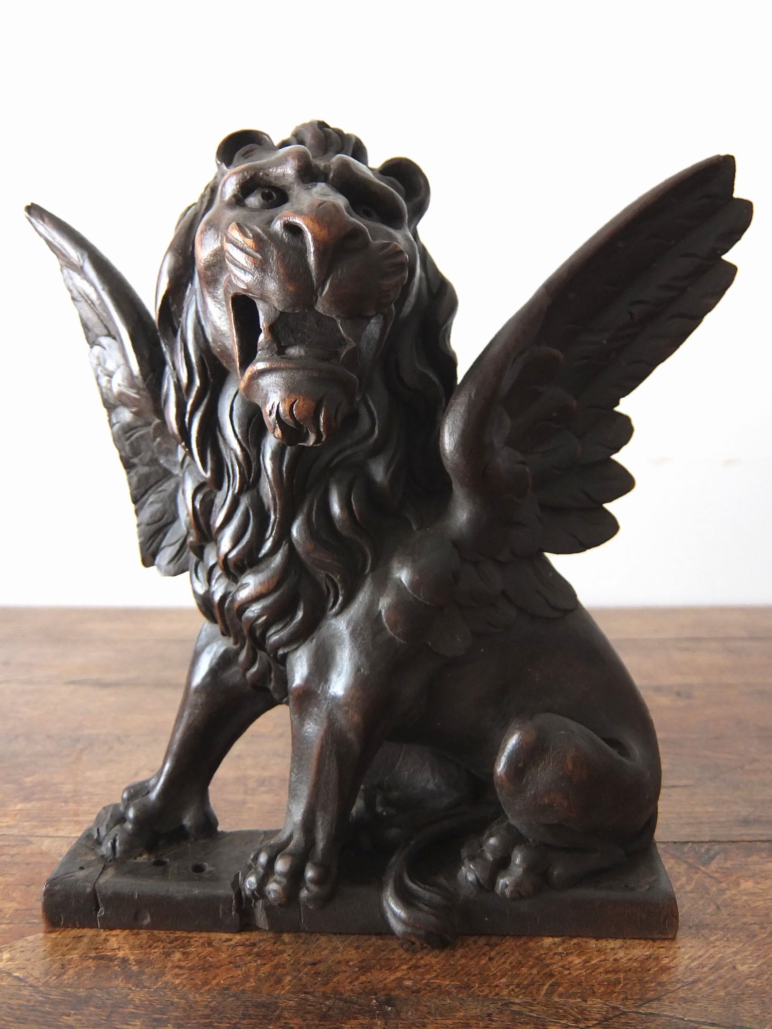 Lion Ornament (A0515)