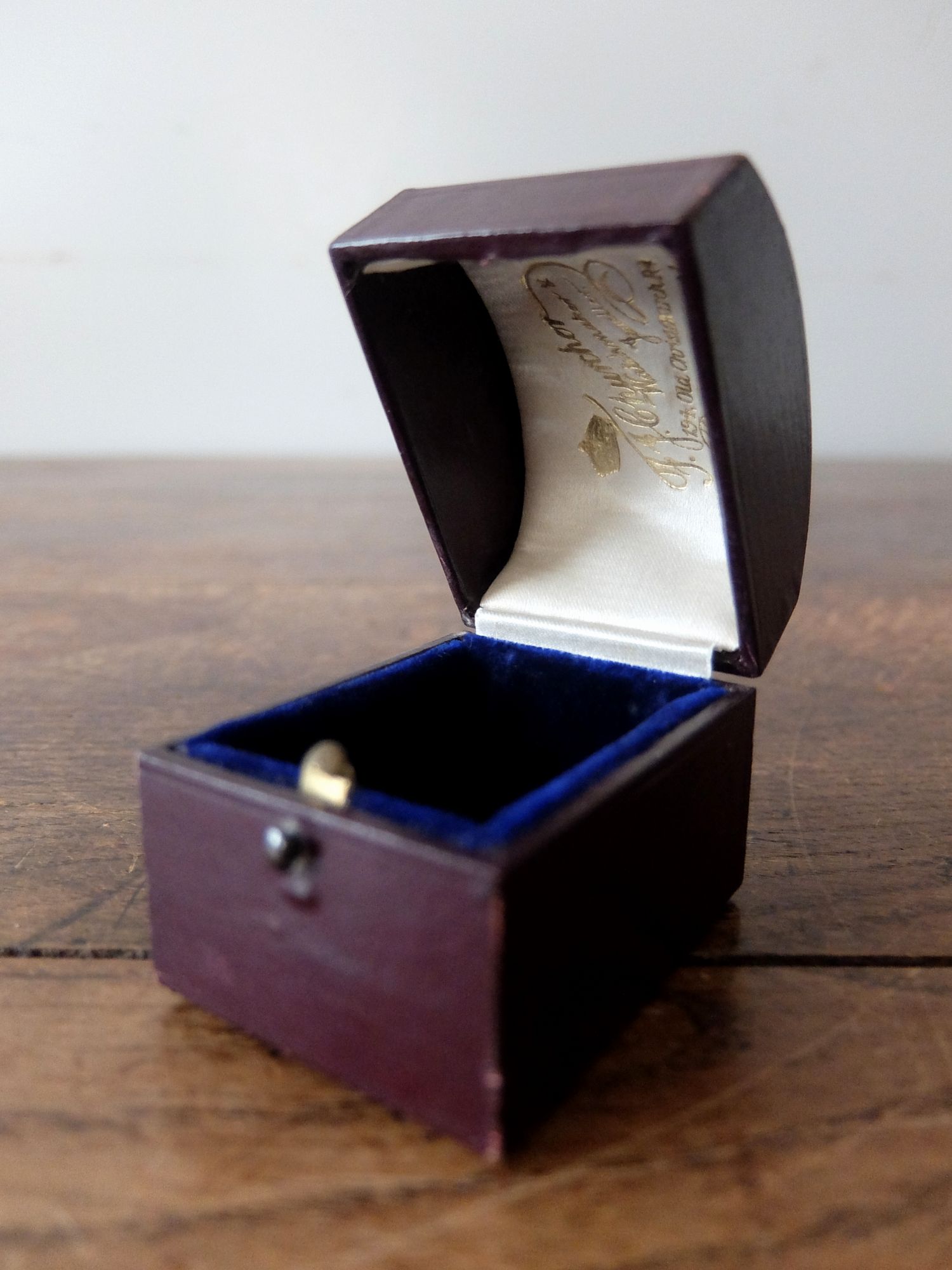 Antique Jewelry Box (C0223-01)