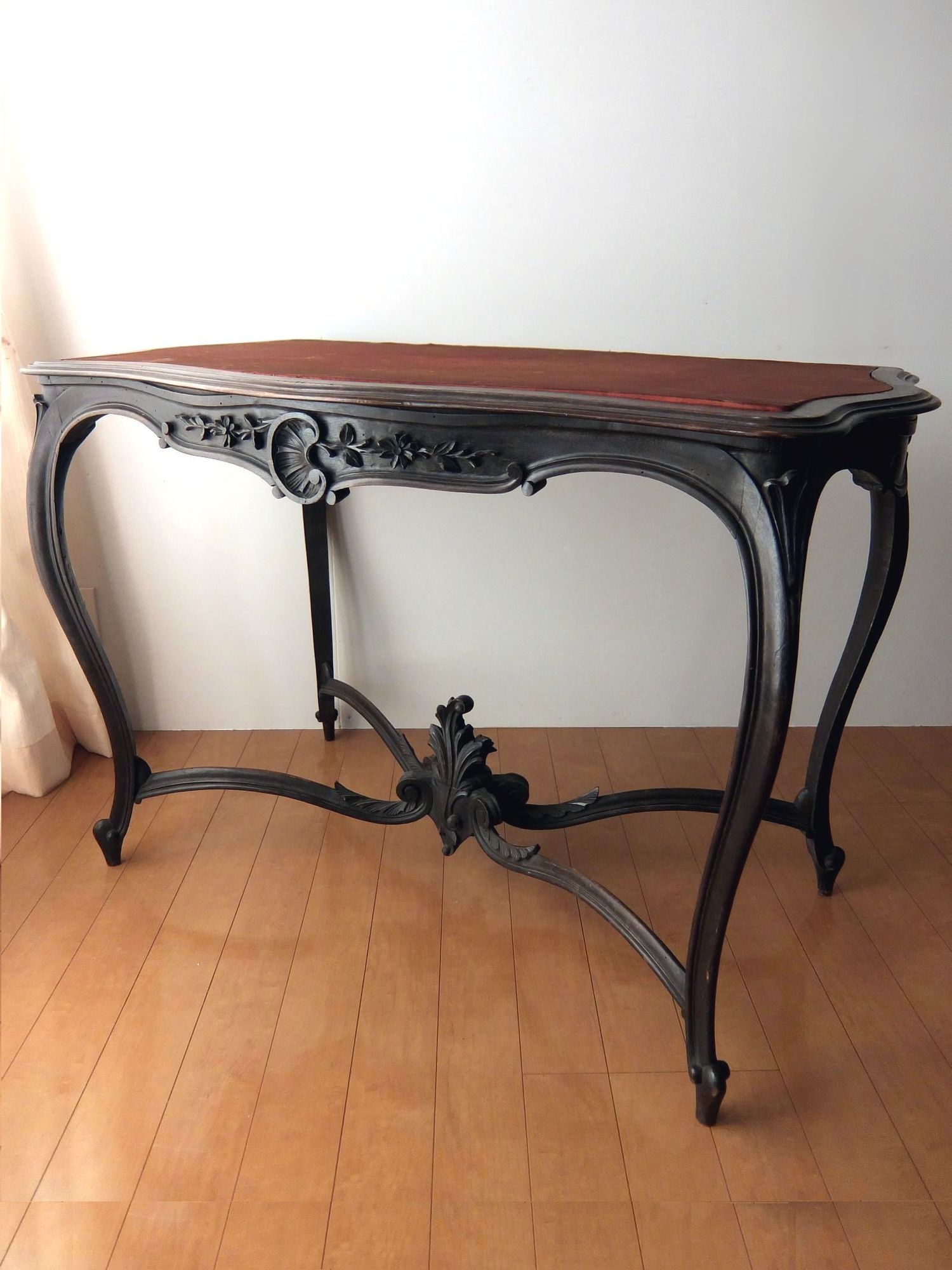 French Table (A0515)