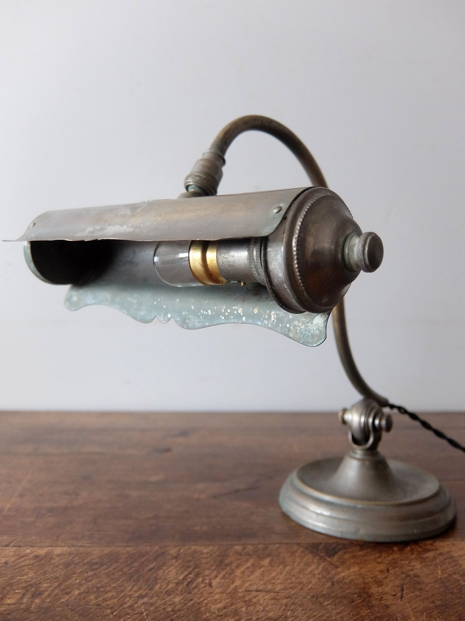 Desk Lamp (A1025)