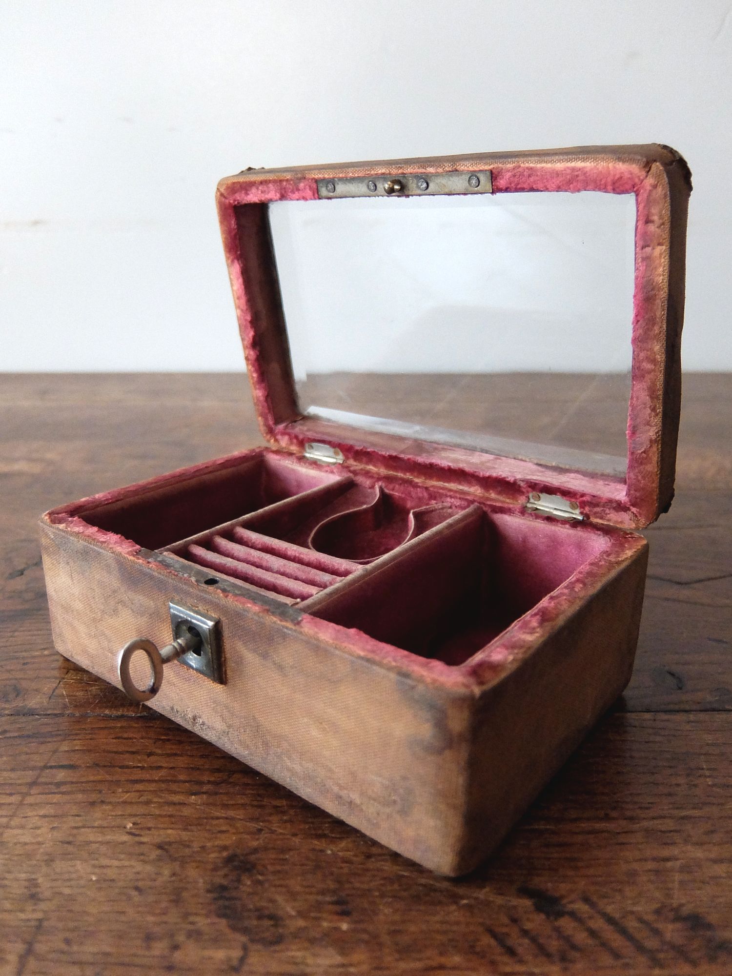 Antique Jewelry Case (A0921)