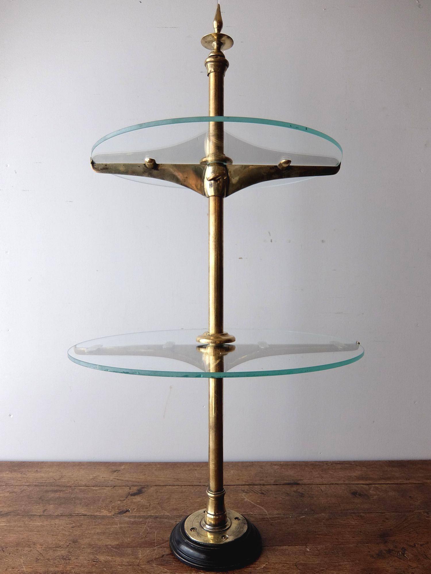 Display Stand with Glass (C1017)